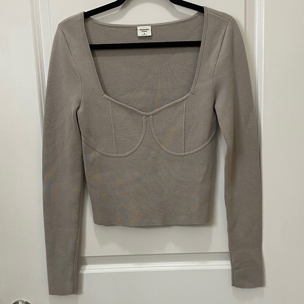 Abercrombie & Fitch Gray Sweater